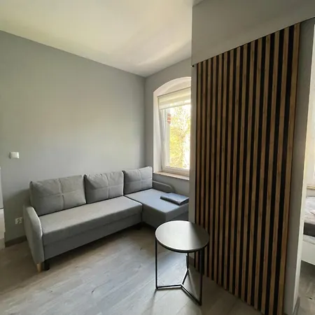 Apartament Przystanek - Komuny Paryskiej 3