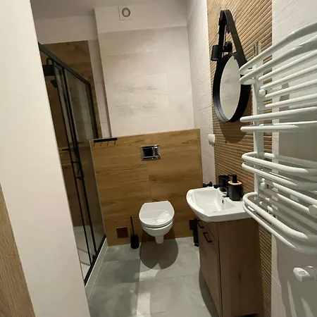 Przystanek - Komuny Paryskiej 3 Apartament