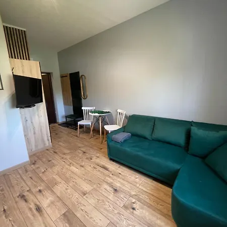 Apartament Przystanek - Komuny Paryskiej 3
