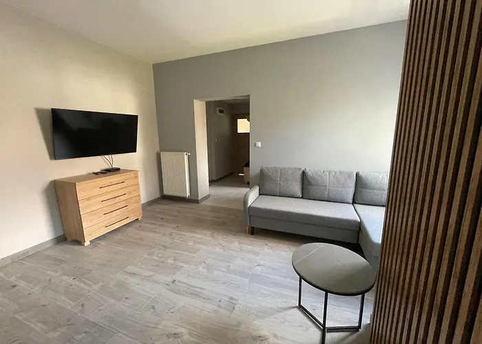 Przystanek - Komuny Paryskiej 3 Apartamento *