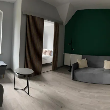 Przystanek - Komuny Paryskiej 3 * Карпач