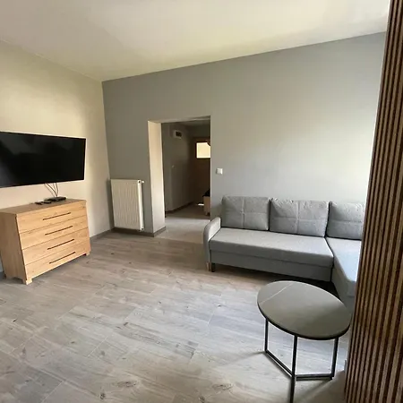 Przystanek - Komuny Paryskiej 3 Apartament *