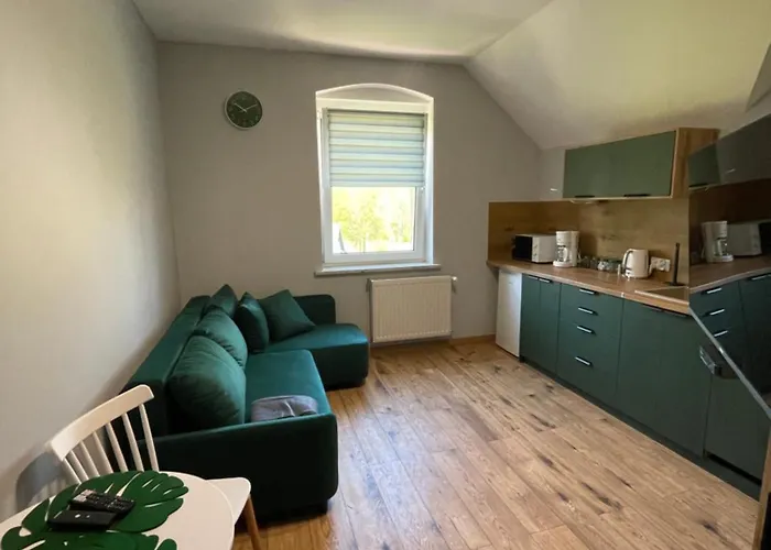 Przystanek - Komuny Paryskiej 3 Apartment *